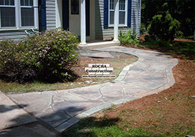 Irregular Flagstone walkway in concrete