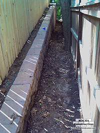 Interlocking Block Retaining Wall Installation